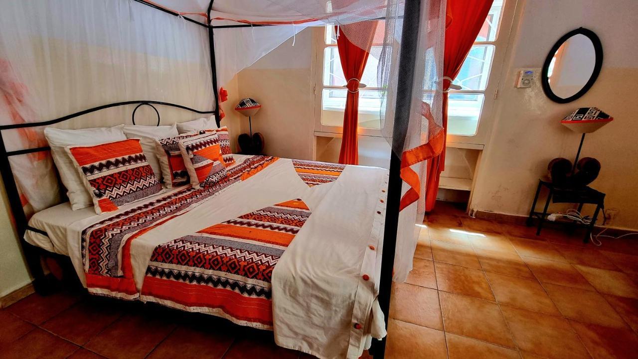 Bed and Breakfast Chez Coumbis Gorée Esterno foto
